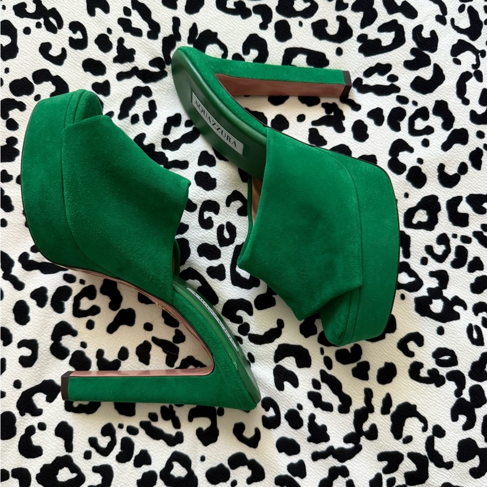 STUNNING KELLY GREEN SUADE AQUAZZURA MULES 💚 - Picture 2 of 6